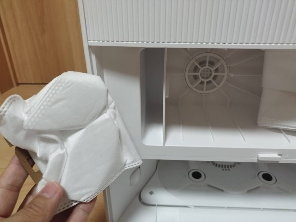 DreameBot L20 Ultra Complete予備の紙パック収納できる😄