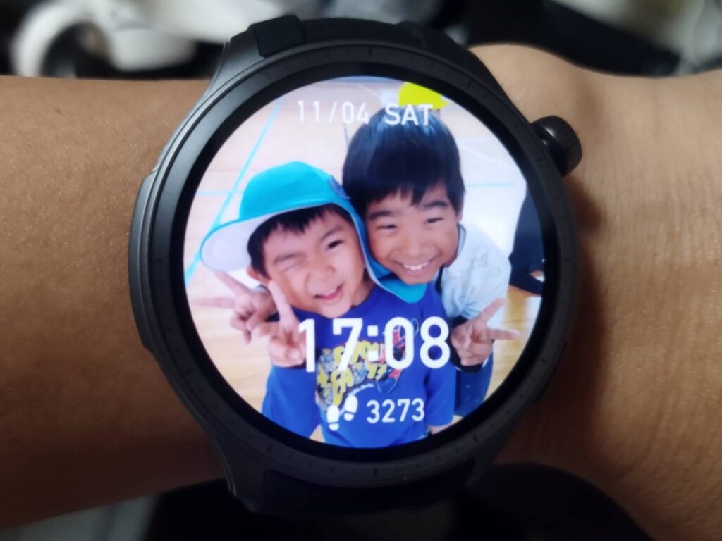 Amazfit BALANCEはベゼルが狭い