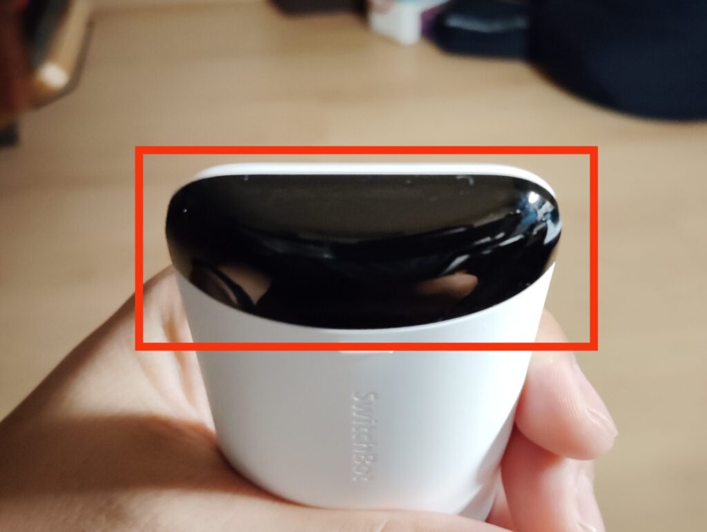 SwitchBot学習リモコンの赤外線が出るところ