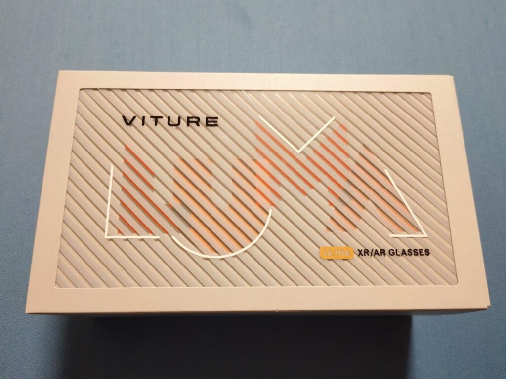 VITURE LUMA ULTRAの箱