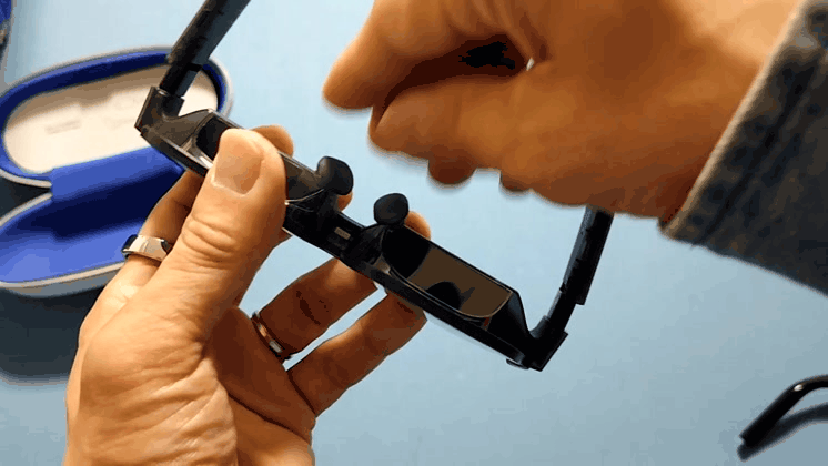 VITURE LUMA ULTRAのノーズパッド交換GIF画像