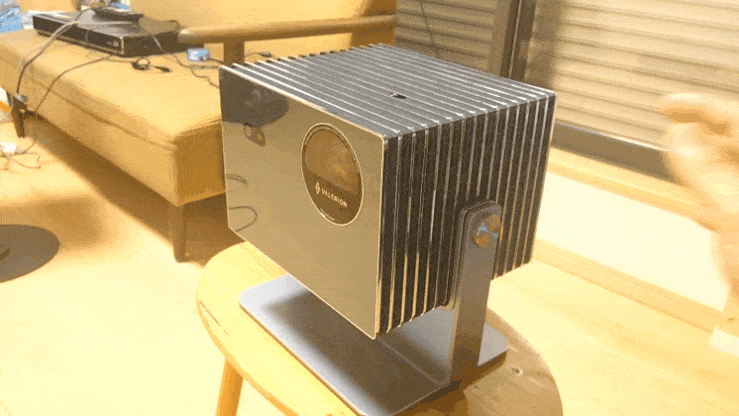 AWOL Valerion Pro 2を逆さにして投影