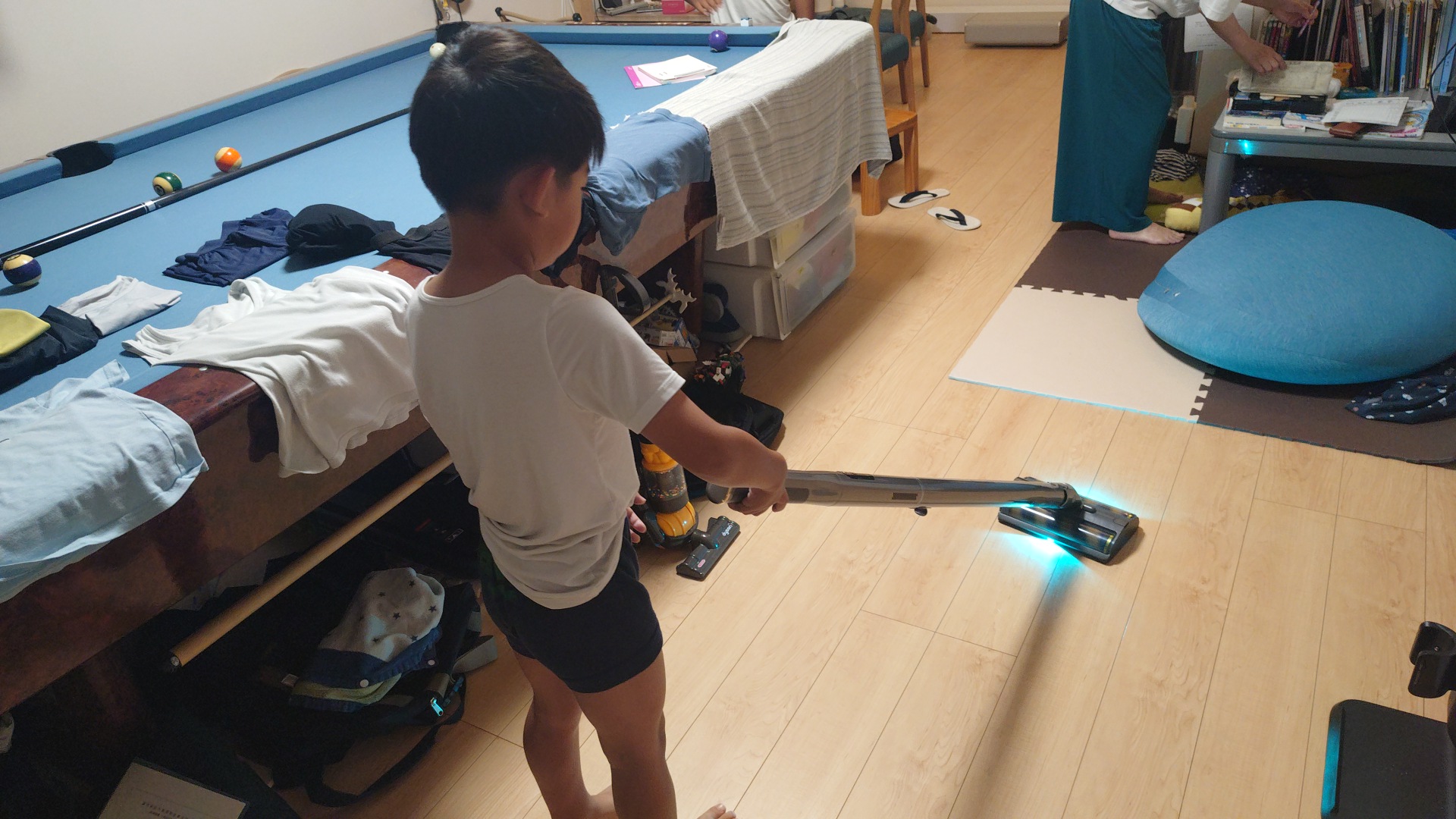 Dreame S1で次男君が掃除