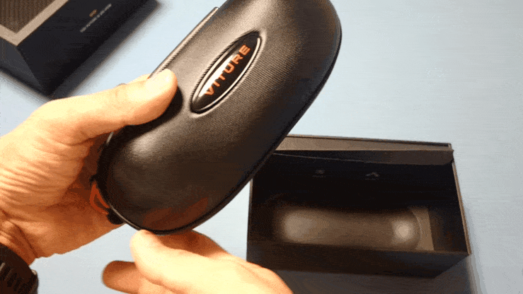 VITURE Pro 2 XRグラスのケースを開封GIF画像
